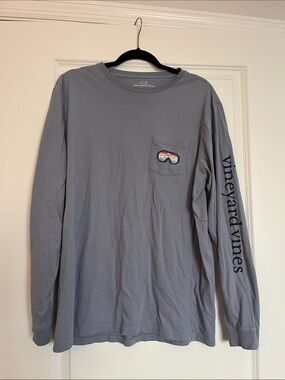Vineyard Vines Light Gray Long-Sleeve Pocket Tee with Chest Patch